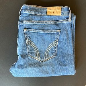 Women’s Hollister social stretch, jeans